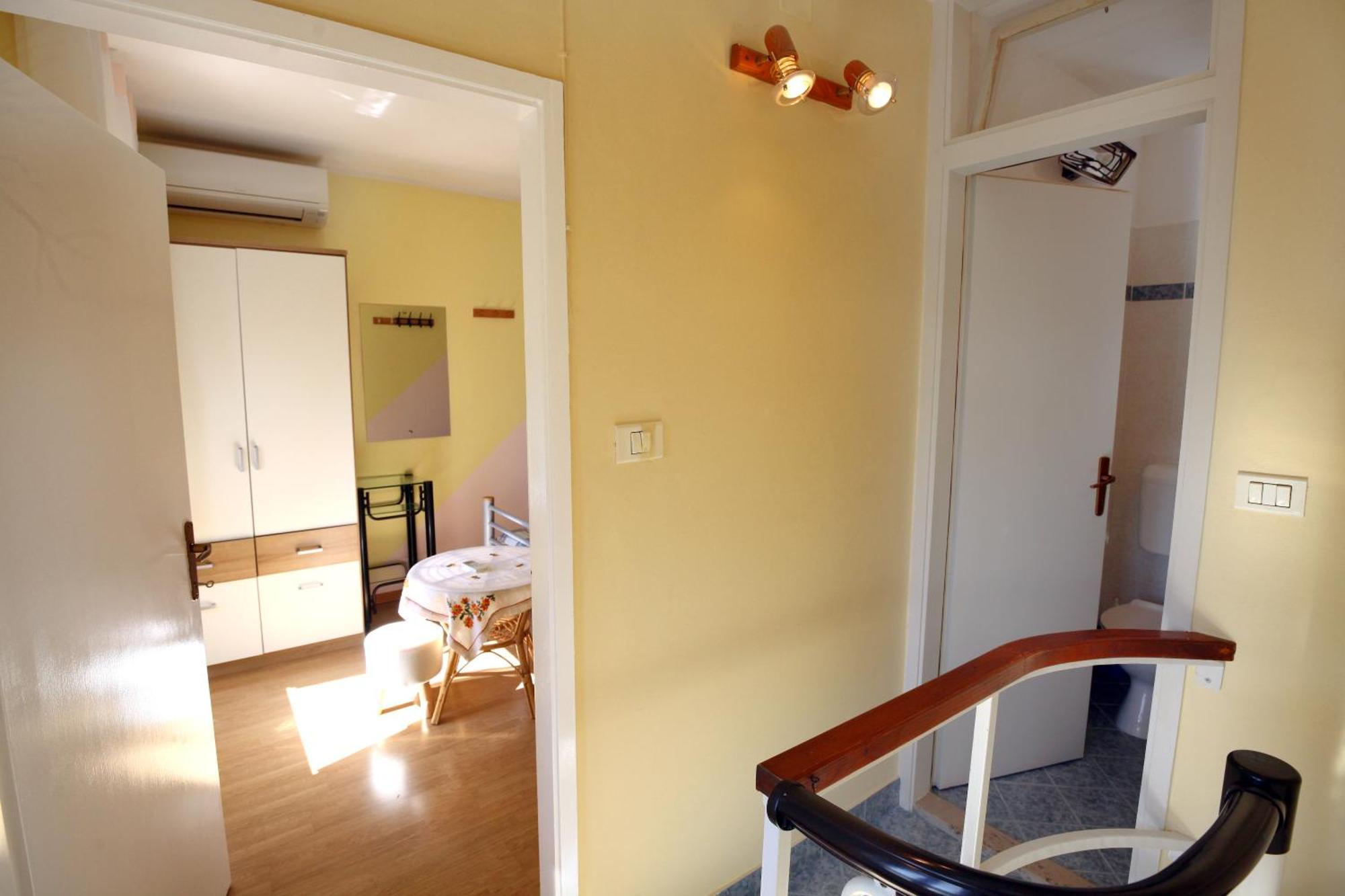 Dino Studio And Room Apartments Portorož Buitenkant foto